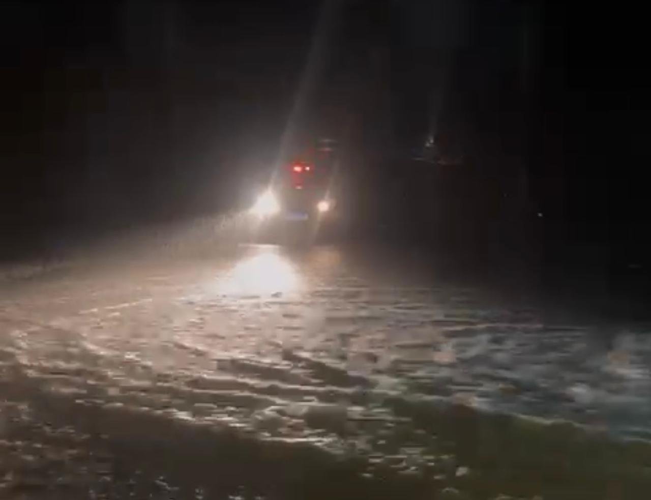 Chuvas fortes suspendem aulas em Ubatuba