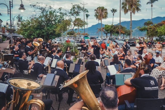 Banda Municipal de SÃ£o SebastiÃ£o apresenta-se no Complexo TurÃ­stico da Rua da Praia