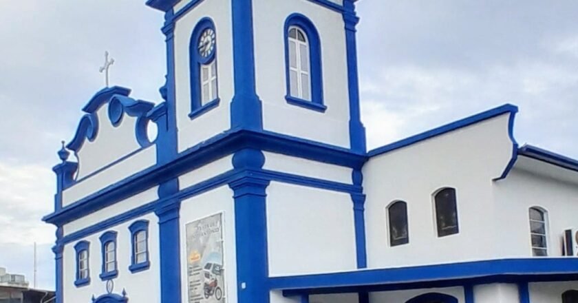 Semana Santa começa com procissões e missas em Caraguatatuba