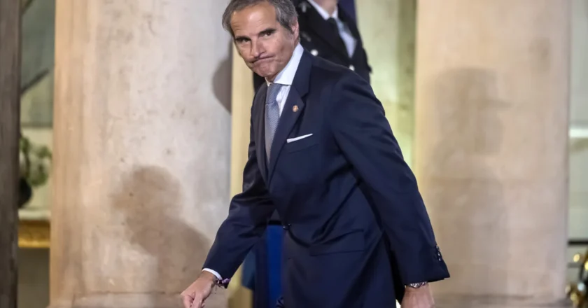 EUA e Irã discutem acordo nuclear via Paquistão