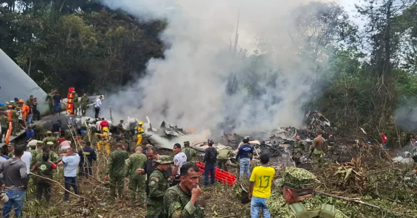 Número de mortos em queda de avião militar na Colômbia sobe para 66