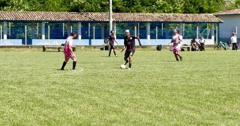 Torneio Aniversário da Cidade de Futebol continua neste domingo
