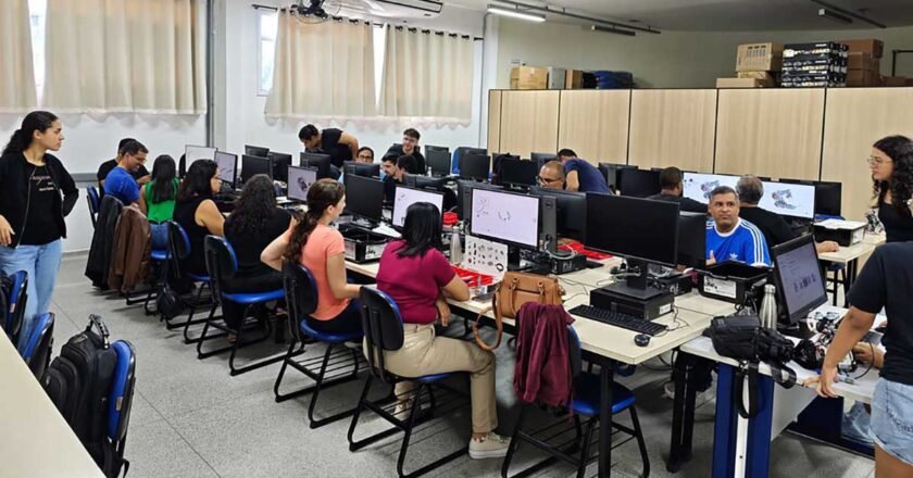 Robótica Educacional amplia uso pedagógico na rede municipal de Caraguatatuba