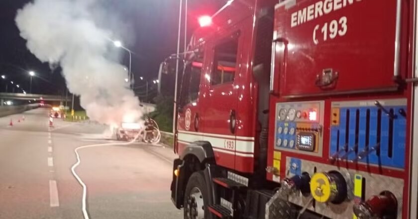 Incêndio destrói carro na Rodovia dos Tamoios em Caraguatatuba