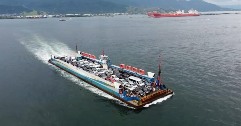 Balsa entre Ilhabela e São Sebastião sofre pane técnica e gera atraso de cerca de 40 minutos