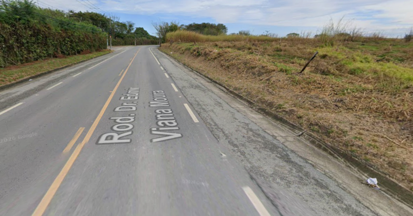 Duo em moto morre após colisão com caminhão em Caçapava