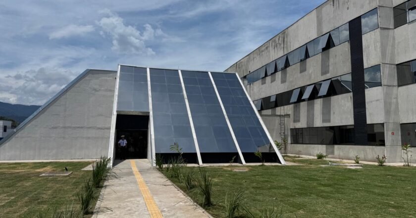 Condenação a 28 anos por assassinato de adolescente