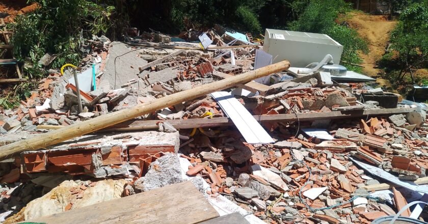 Desmonte de construções ilegais em Ubatuba é resultado de força-tarefa policial