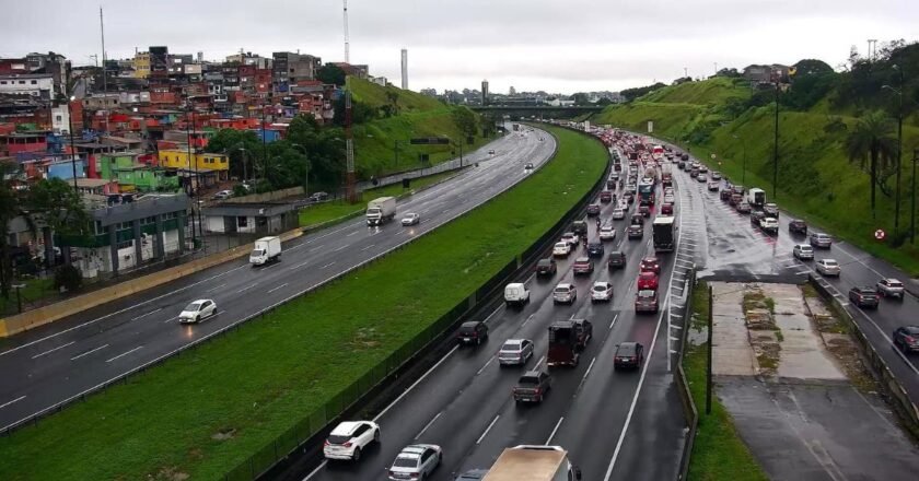 Acompanhe as rodovias do litoral paulista na manhã desta terça (10)
