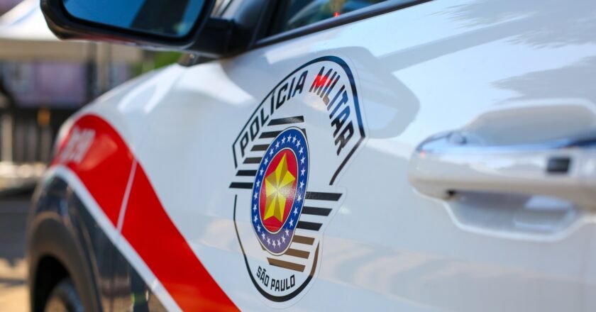 Terror em casa: Mãe e filha são agredidas e ameaçadas com revólver