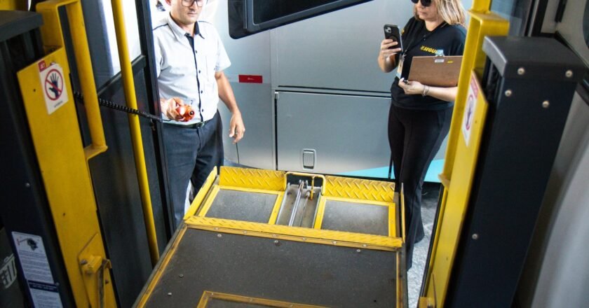 Prefeitura determina manutenção em ônibus com falhas em São Sebastião