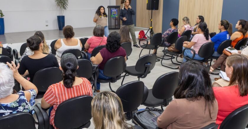 São Sebastião amplia formação de educadores para ensino inclusivo