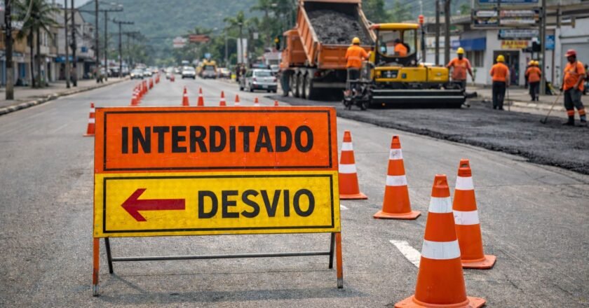 Interdição na Avenida Nações Unidas em Cubatão