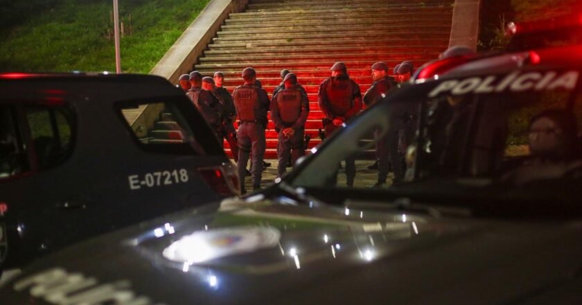 Corpo de homem é encontrado em casa abandonada, no Guarujá