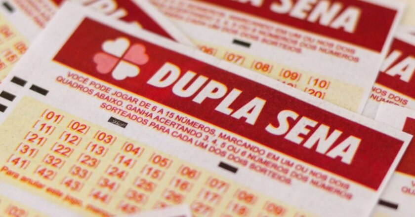 Dupla Sena sorteia R$ 5,8 milhões em transmissão ao vivo