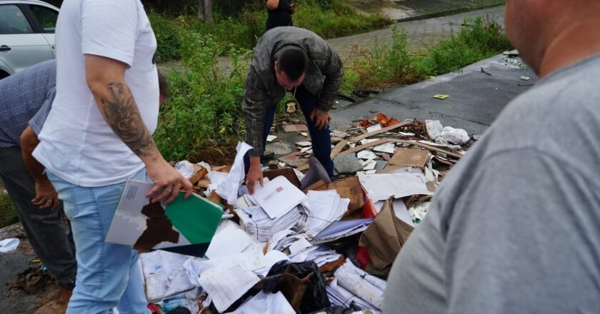 Empresa multada por descarte irregular de documentos