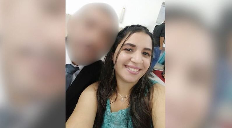Homem mata companheira por suposta traição e foge para a casa da mãe em Praia Grande