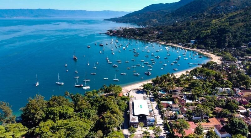 Ilhabela registra alta ocupação hoteleira e projeta forte movimento para o feriado de Páscoa