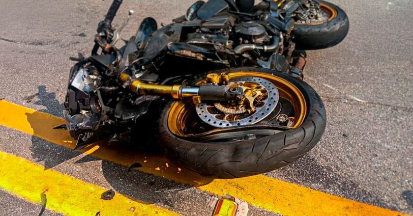 Motociclista morre em acidente na rodovia Mogi-Bertioga