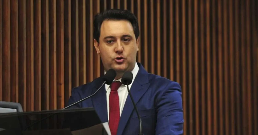 Ratinho Jr. fala em 'virar página do atraso' no Brasil e em volta ao setor privado