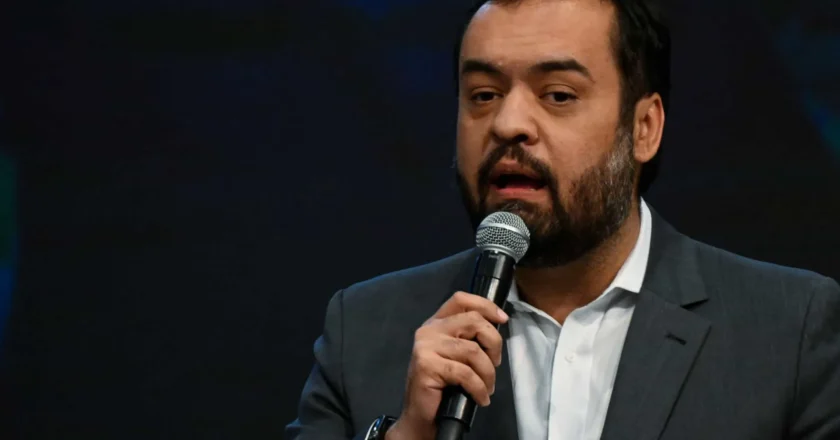 Castro renuncia ao Governo do RJ um dia antes de julgamento no TSE