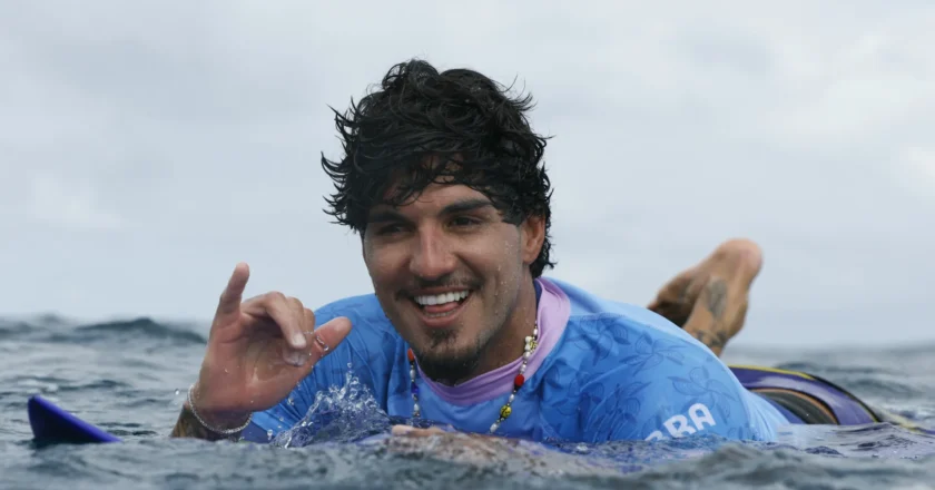 Gabriel Medina terá Adriano de Souza como técnico no Mundial
