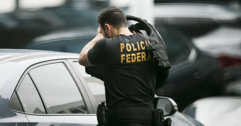 PF faz busca e apreensão contra ex-assessor do STJ