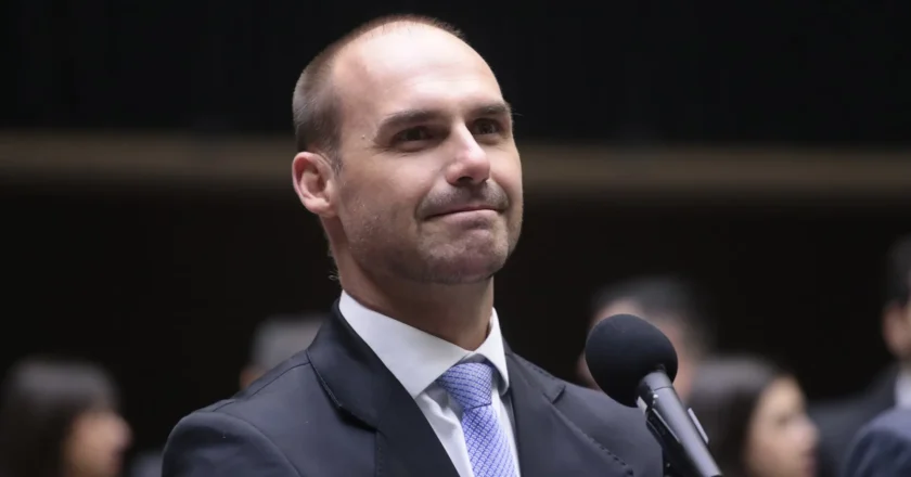 Eduardo Bolsonaro marcou interrogatório para 14 de abril