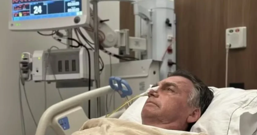 Bolsonaro permanece em tratamento hospitalar sem previsão de alta