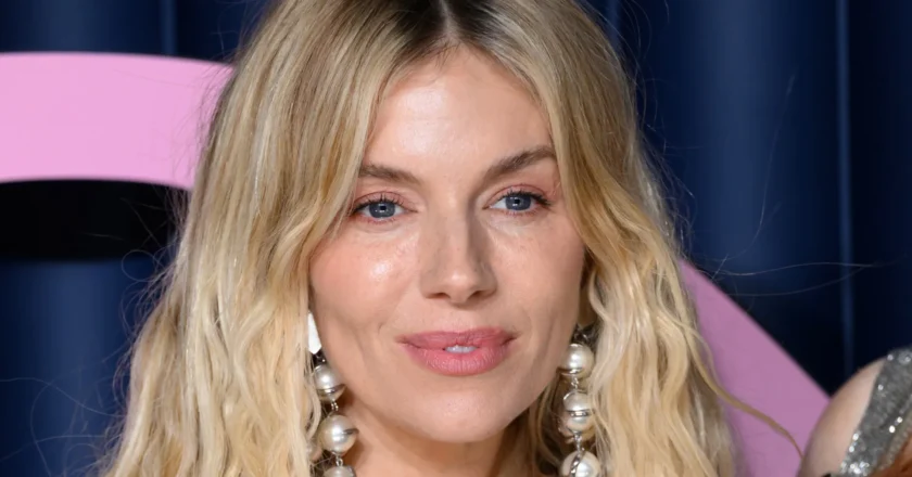 Atriz Sienna Miller fala sobre maternidade aos 44 anos