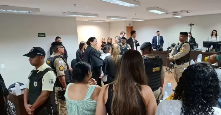 Mãe que matou e cortou pênis de abusador da filha é absolvida