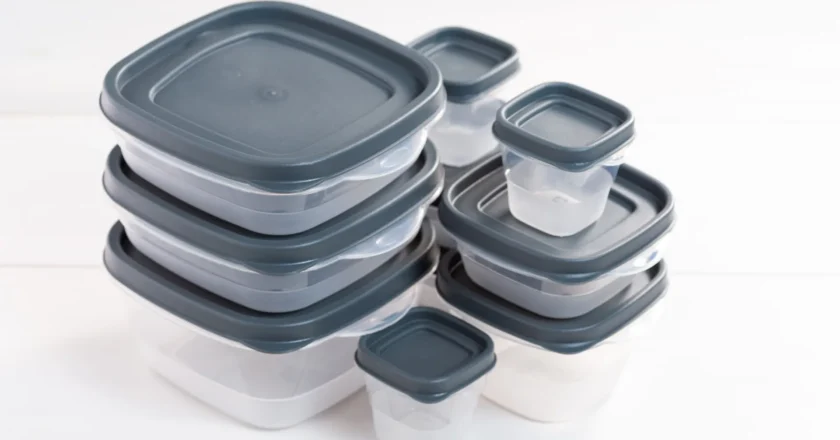 Como tirar cheiro de pote de plástico veja truques simples que funcionam