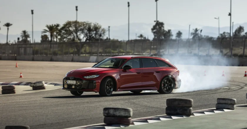 Audi RS 5 estreia sistema híbrido com controle inteligente de torque