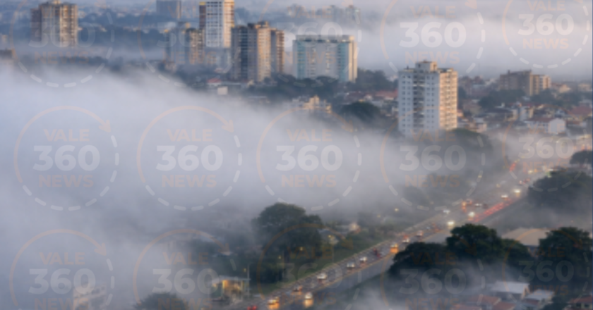 Neblina e previsão aponta pancadas de chuva entre quarta e quinta no Vale do Paraíba