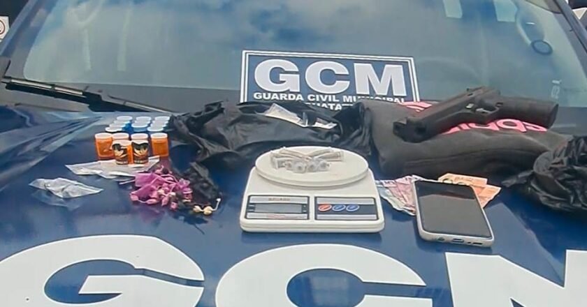 Homem suspeito de tráfico é preso em Caraguatatuba