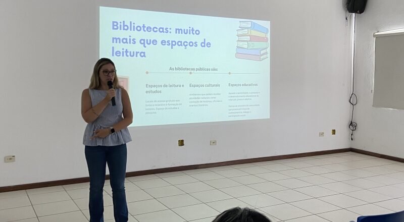 Encontro integra equipes das seis bibliotecas municipais de Ilhabela