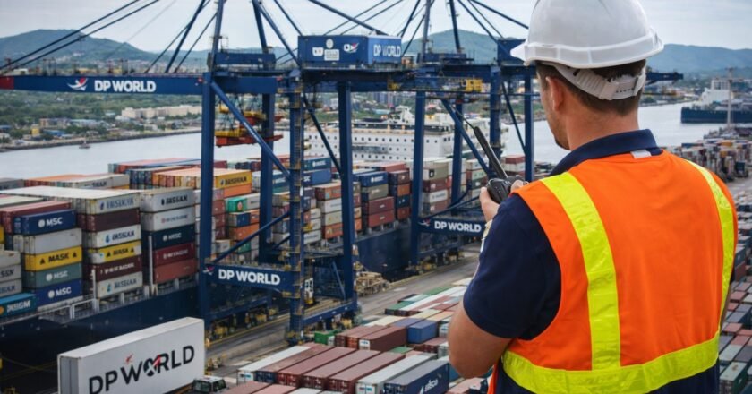DP World oferece vagas em operações portuárias em Santos