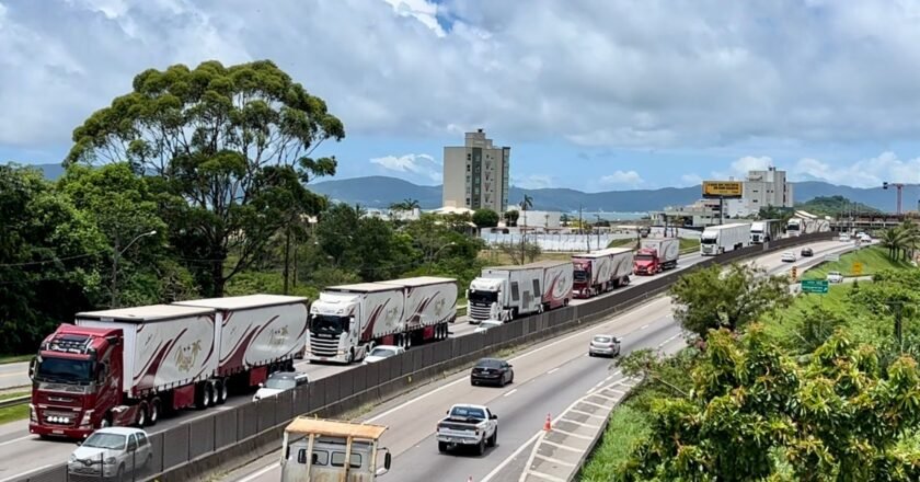 Comboio do Mirage Circus chega com estrutura megaescala em São José