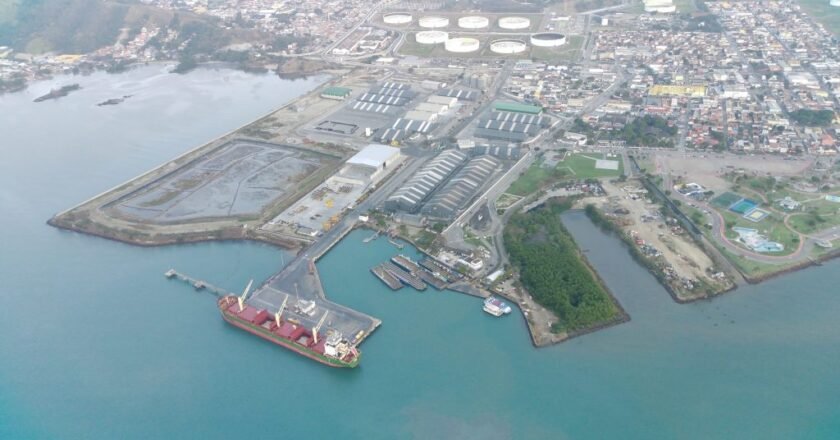 Porto de São Sebastião e Centro Paula Souza unem esforços para capacitação ambiental