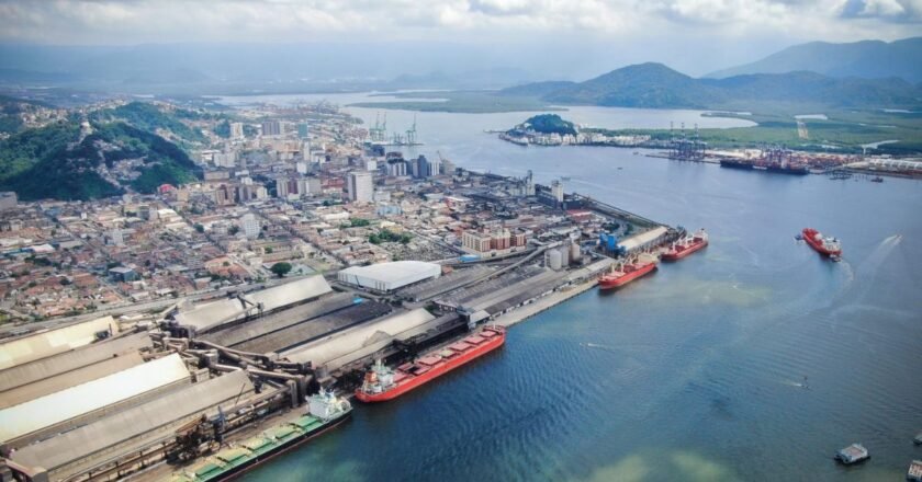 Porto de Santos oferece 120 vagas para inspetor de qualidade