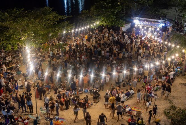 Luau na Enseada anima feriado de Páscoa com música e forró