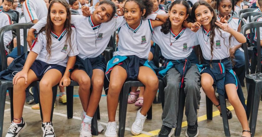 Seis escolas de Bertioga recebem prêmio estadual por metas de alfabetização