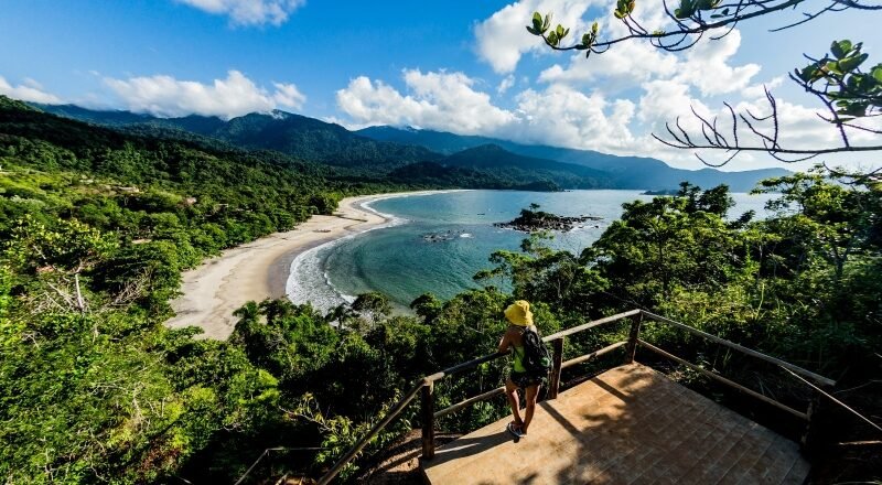 Ilhabela no top 3: Praia de Castelhanos é finalista entre as melhores do Sudeste no Prêmio Estadão de Turismo