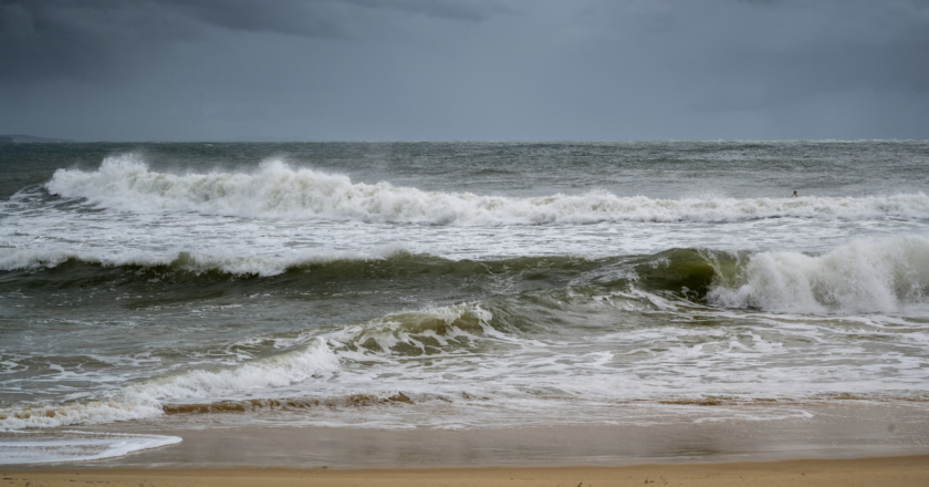 Litoral paulista oferece opções de lazer em tempo fechado