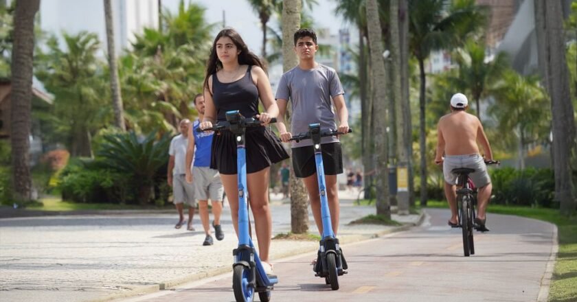Regras de trânsito aplicadas a ciclomotores e bicicletas elétricas em Praia Grande