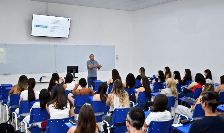 Unitau abre concurso para professor com 25 vagas em Taubaté e Caraguatatuba; veja como participar
