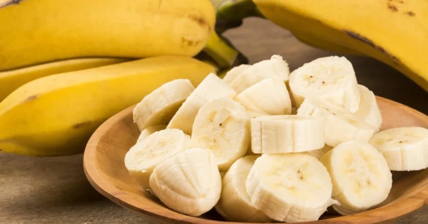 Café da manhã ou pré-treino: descubra a melhor hora para comer banana