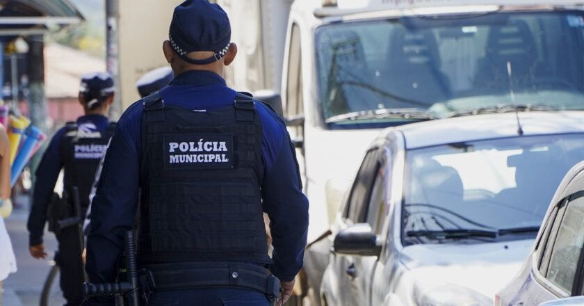 Policia Municipal e COI capturam dois procurados em São Sebastião