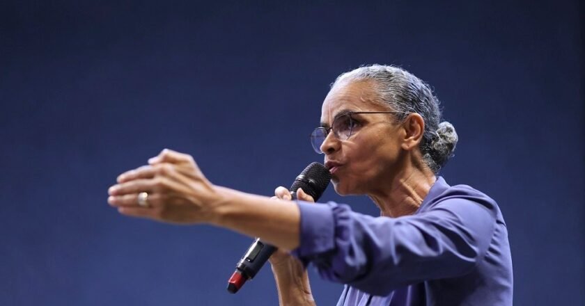Rede se manifesta contra Marina pela decisão controversa