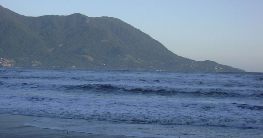 Descubra Guaecá, destino de 2,5km de praias e aventuras